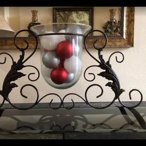 Limited Edition Centerpiece Table Topper